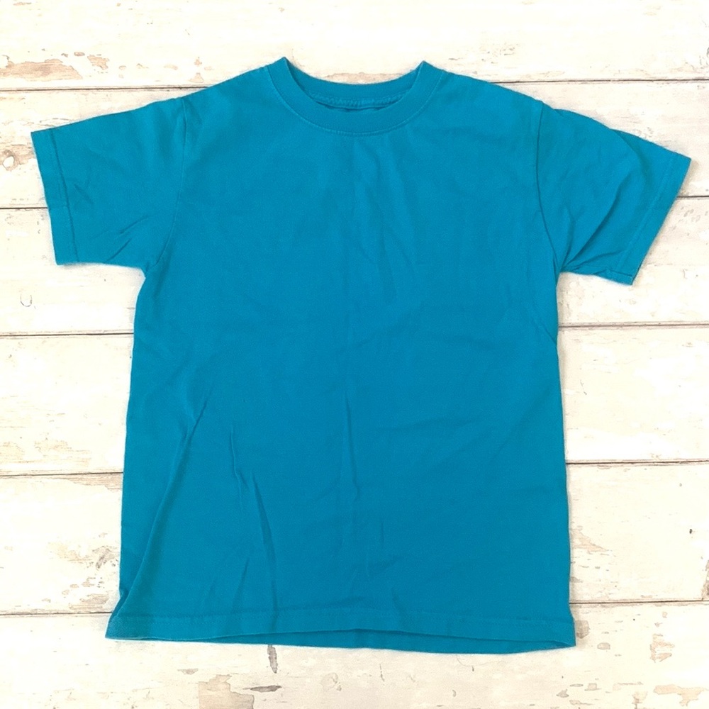 Boys Size 8 Blue Short Sleeve Shirt Fruit of the Loom 100% Cotton Kids Top